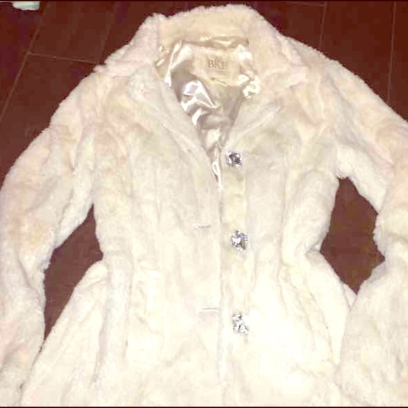 BKE Jackets & Blazers - Buckle BKE faux fur coat